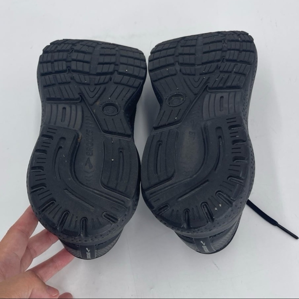 Brooks Black Running Shoes - Picture 7 of 7